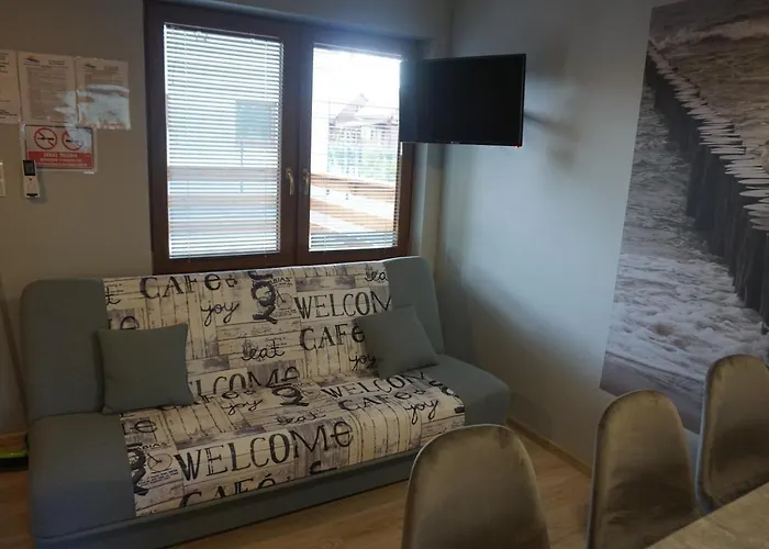 Semesterbostad Osada Cztery Pory Roku - Dom Zima Kopalino