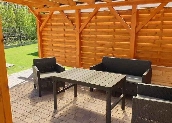 Semesterbostad Osada Cztery Pory Roku - Dom Zima Kopalino