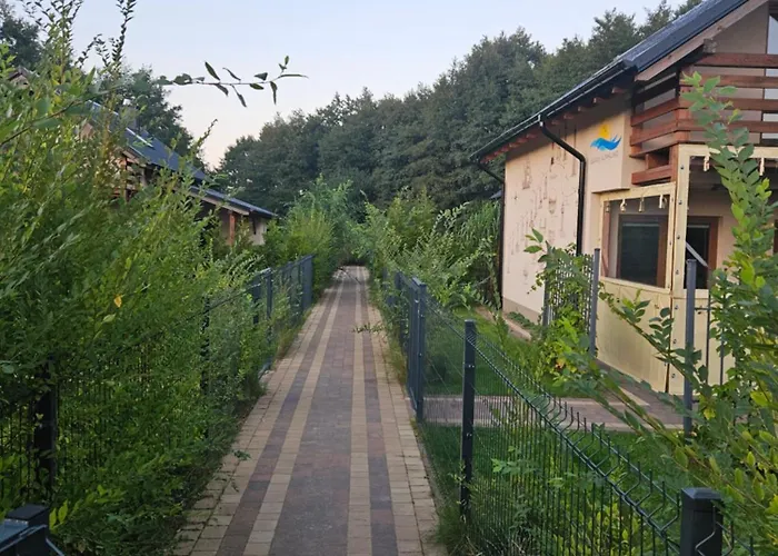 Semesterbostad Osada Cztery Pory Roku - Dom Zima Kopalino